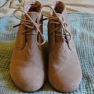 Tom's Suede Desert Boots Wedge, lace up ankle boot